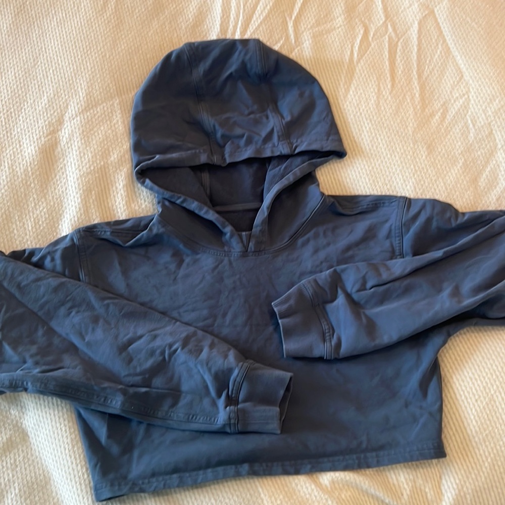 Cropped lulu sweatshirt